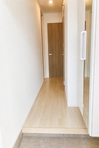 玄関　収納もある玄関です