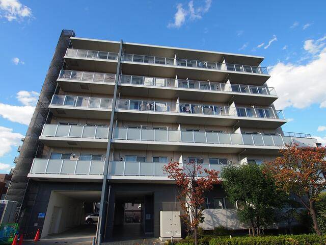 建物外観　オートロック完備