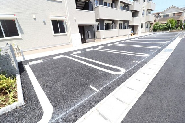 駐車場　駐車場