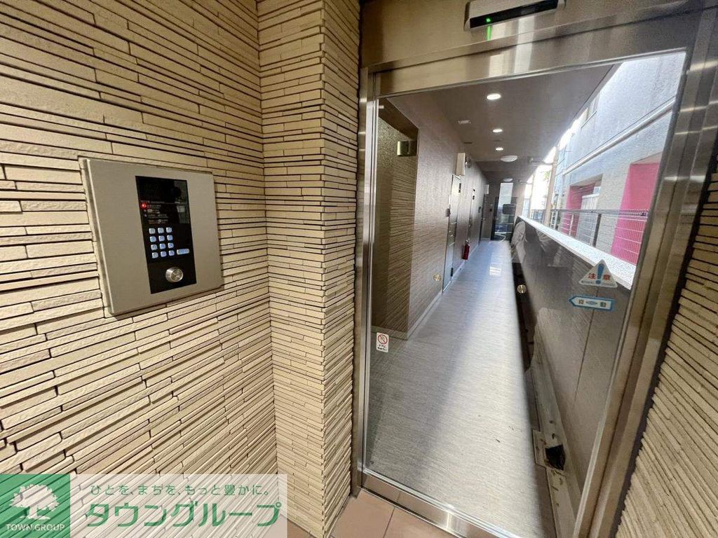 エントランス　★お問い合わせはタウンハウジングまで★