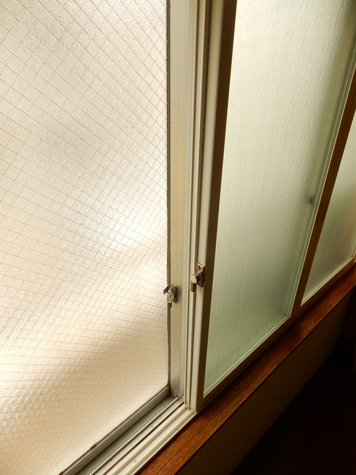 セキュリティ　２重扉