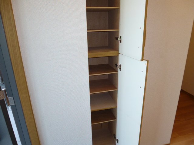 玄関　シューズボックス