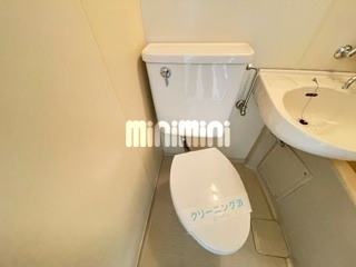 トイレ　３点ユニットです