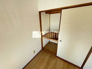 収納　押入タイプです