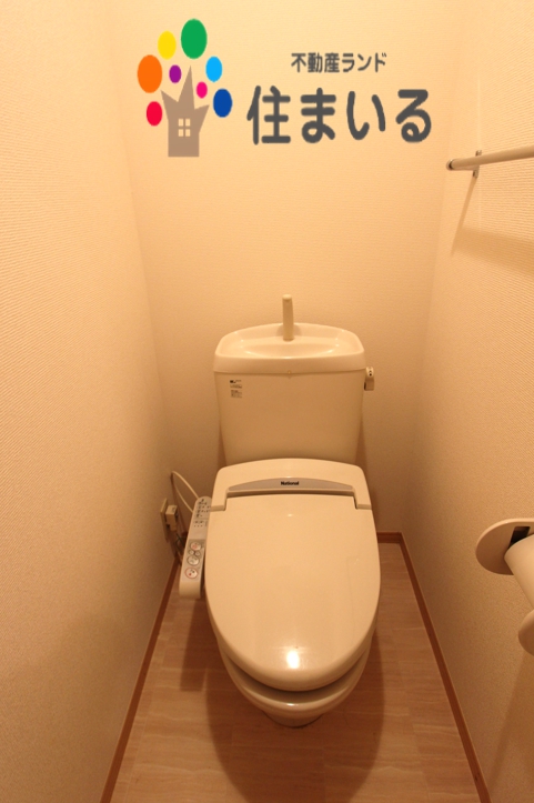 名鉄河和線 太田川駅 徒歩35分 3階建 築20年のトイレ写真