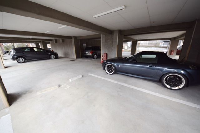 駐車場　★屋内駐車場で雨ざらしになりません★