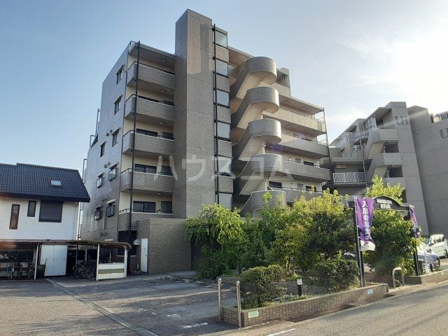 名古屋市守山区喜多山南のマンションの建物外観