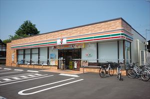 コンビニ　セブンイレブン新潟大学正門前店（コンビニ）まで842m