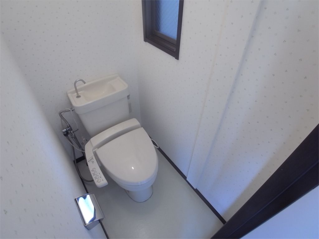 【神戸市西区池上のアパートのトイレ】