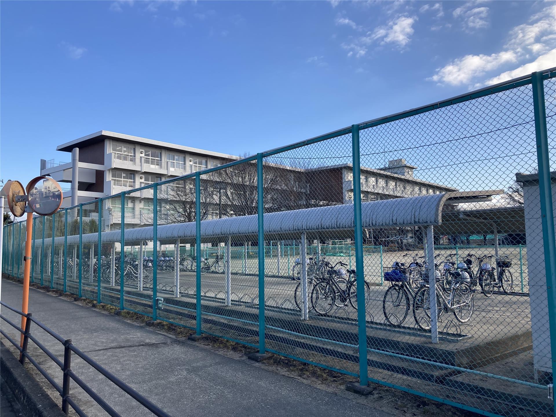 中学校　合志市立西合志南中学校（中学校）まで1775m