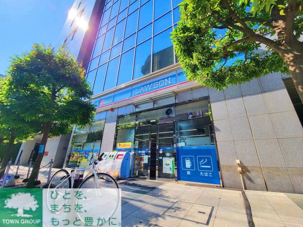コンビニ　ローソン 白金高輪駅前店（コンビニ）まで150m