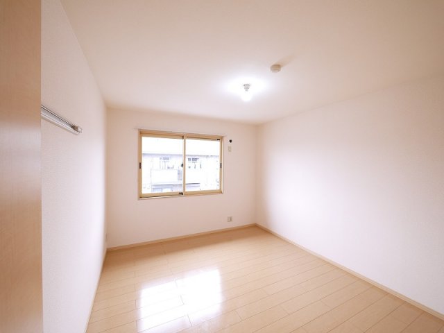 その他部屋・スペース　使い勝手のいい寝室です