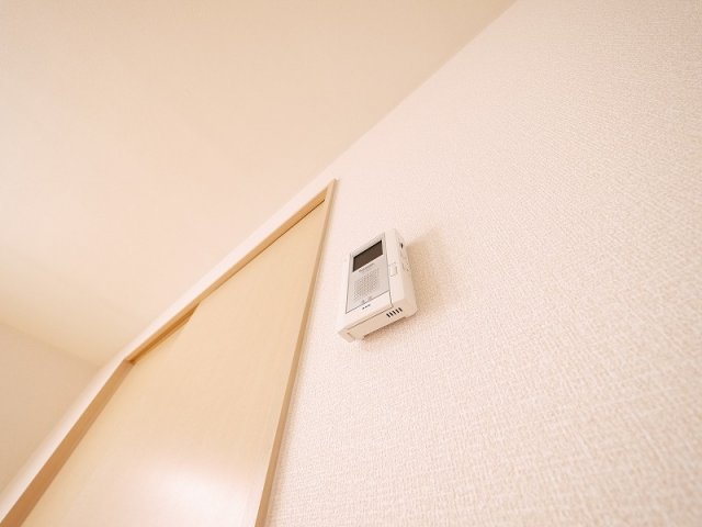 セキュリティ　お顔が見えるモニター付きインターホンで安心。