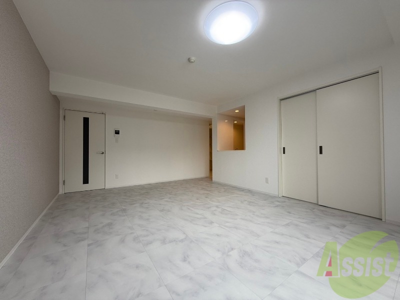 居室・リビング　広々としたリビングですね。使い勝手がよさそうですね！