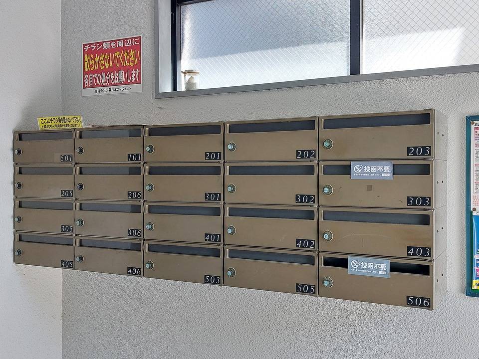 エントランス　メールBOX