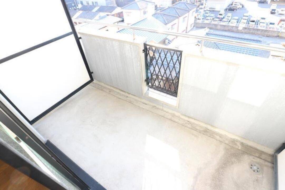 バルコニー　バルコニー