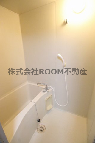 バス・シャワールーム　日々の疲れを癒すお風呂付です