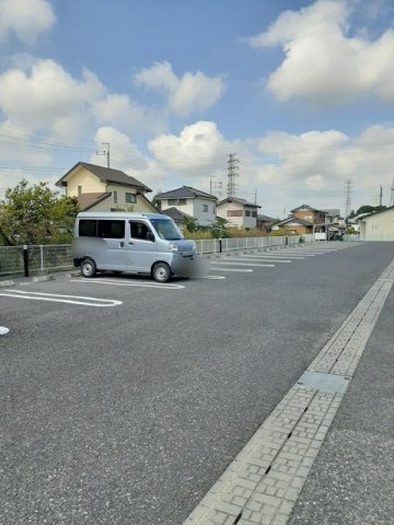 【ビオーラ喜沢IIの駐車場】