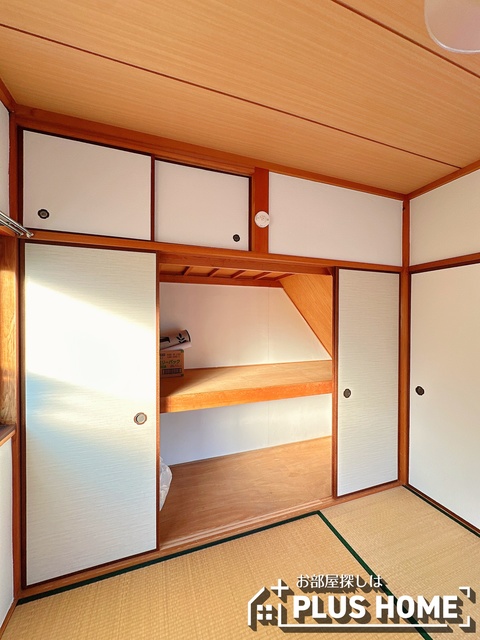 【曽屋戸建の収納】