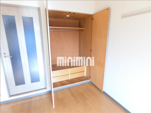 収納　クローゼットには引き出しがあります。