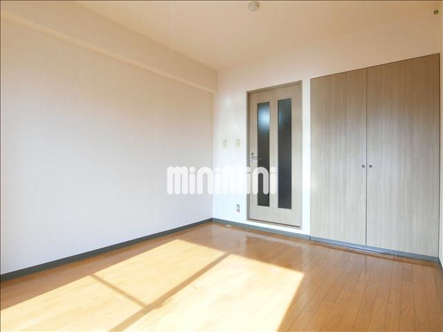 居室・リビング　７．２帖の洋室です。