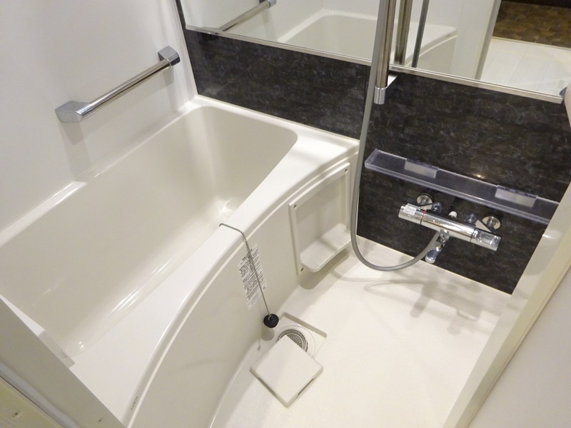 バス・シャワールーム　内装前