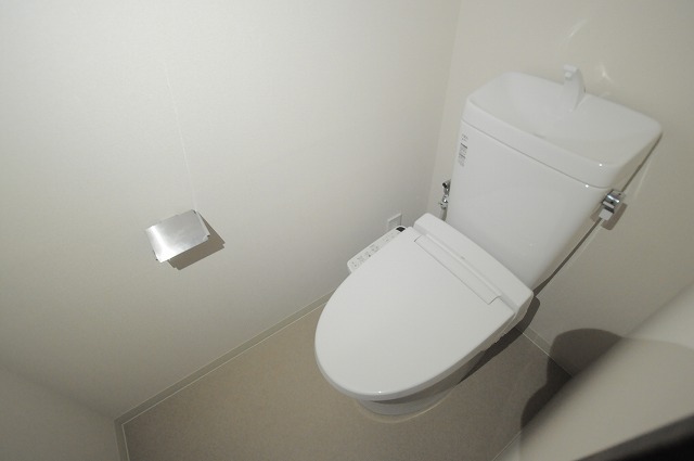 トイレ　※号室違いの写真です