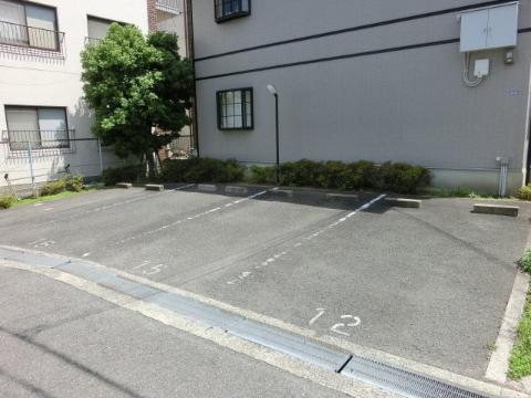 リオラムールⅡ　その他共有部分　駐車場