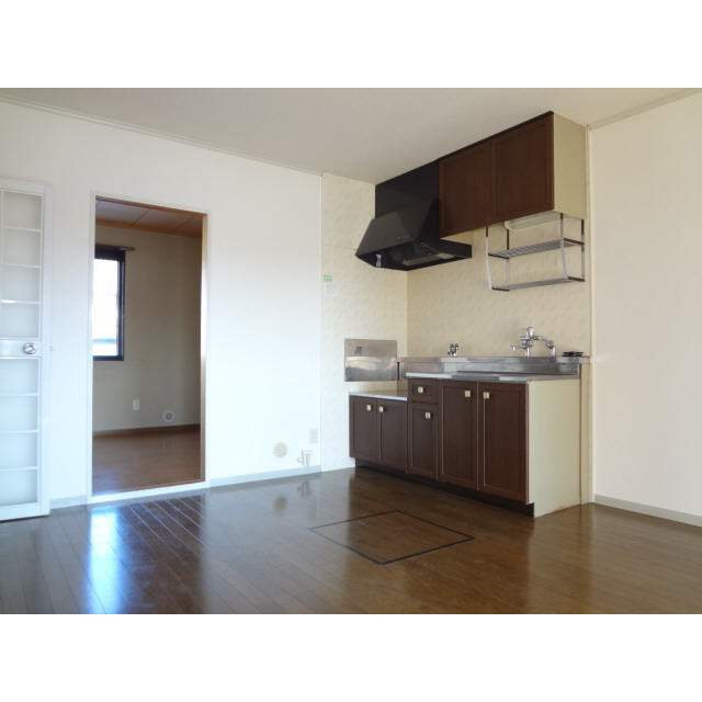 居室・リビング　リノベーション前の画像です