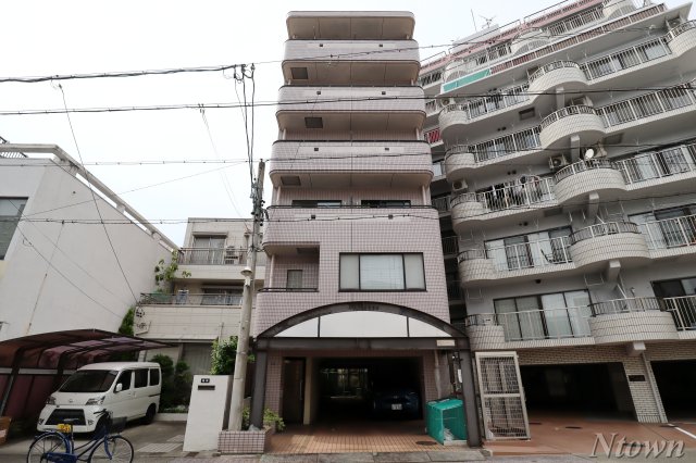 建物外観　外観は落ち着いています