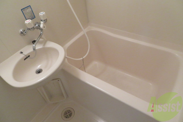 バス・シャワールーム　バスルームは一日の疲れを癒す場所ですね。