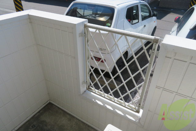 バルコニー　バルコニーは洗濯物もしっかり干せそうな広さです。