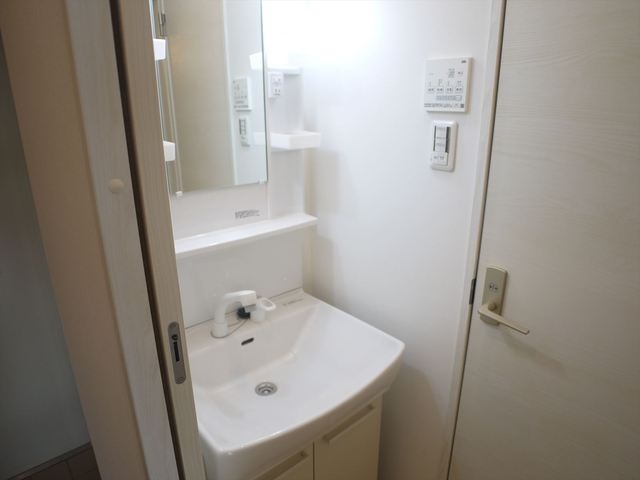 洗面設備　独立洗面化粧台