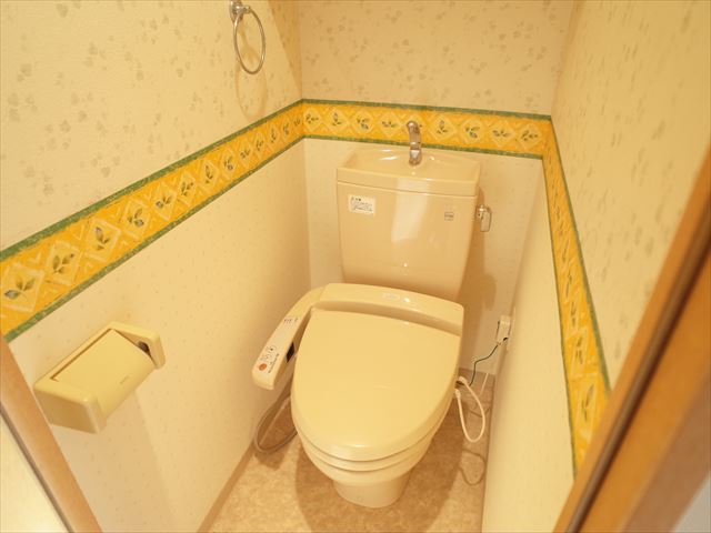 トイレ　別室の写真となります。