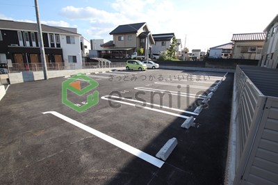 駐車場　駐車場に車を止められます