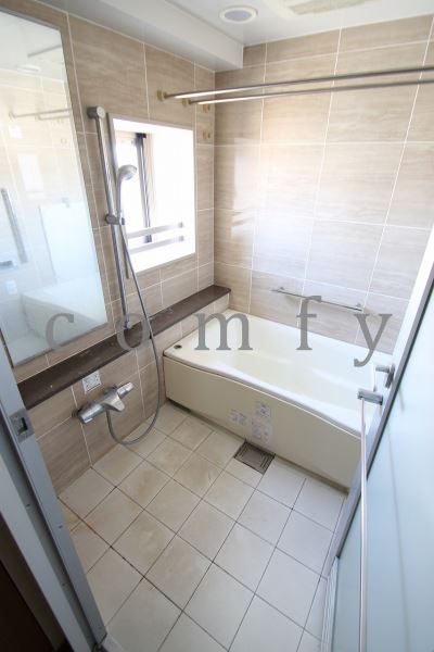 バス・シャワールーム　追焚き・浴室乾燥機付きバス