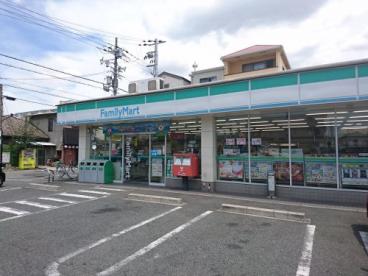 コンビニ　ファミリーマート 京屋西湊店（コンビニ）まで639m