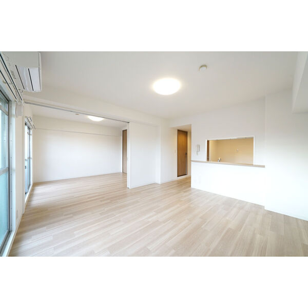 居室・リビング　※別室の参考写真の為、現況優先です。