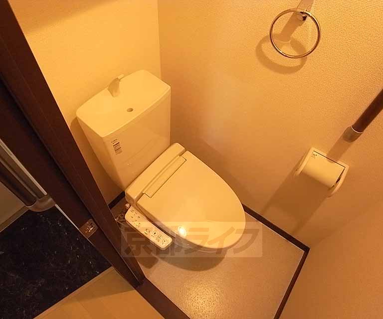 トイレ　清潔感のあるトイレです。