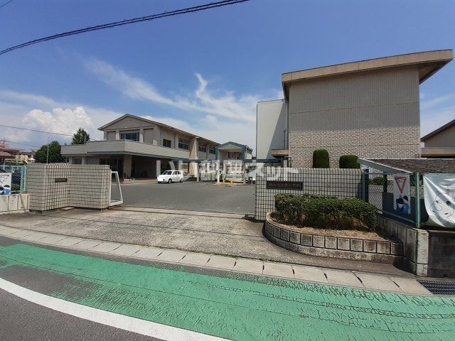 小学校　岡山市立豊小学校（小学校）まで907m