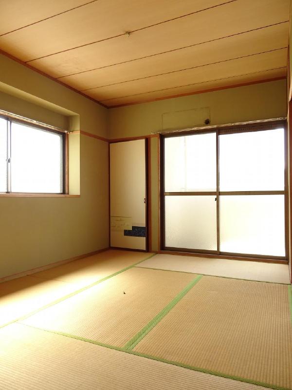 居室・リビング　明るい和室です♪