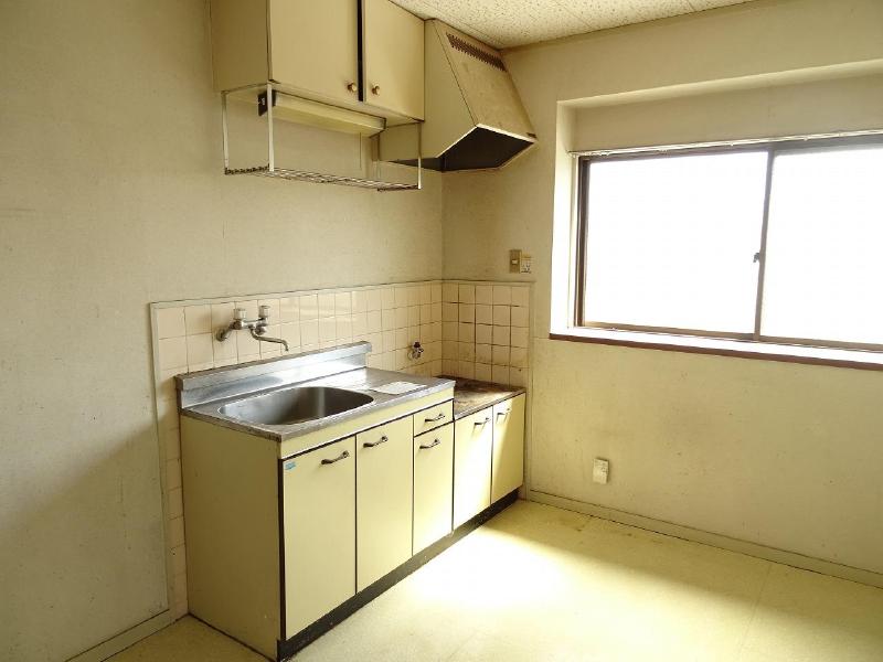 キッチン　タイル貼りのキッチン★