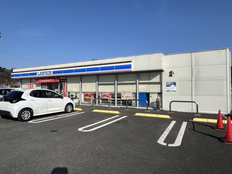 コンビニ　ローソン霧島国分上井店（コンビニ）まで553m