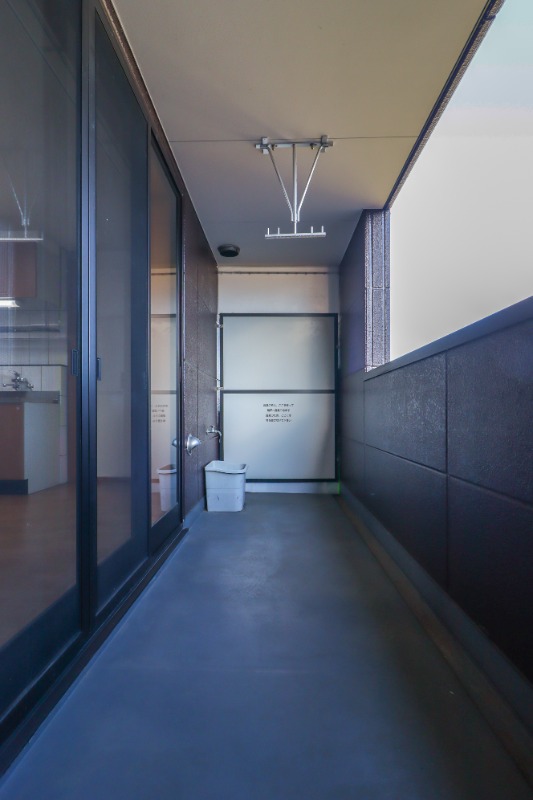 バルコニー　図面と現状に相違がある場合には現状を優先