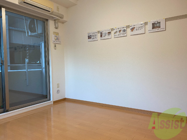 その他部屋・スペース　シングルベットも置けそうな広さのお部屋ですね。