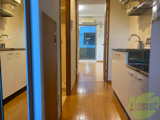 玄関　玄関の様子です。明るい印象ですね。気分もあがりそう。