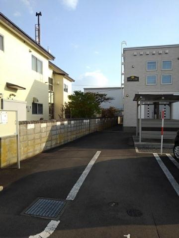 駐車場　駐車場