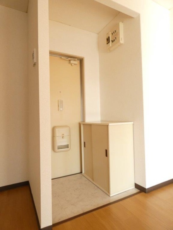 玄関　図面と現状に相違がある場合には現状を優先