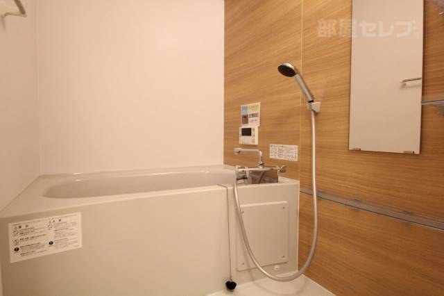 バス・シャワールーム　※２０１号室の写真です。