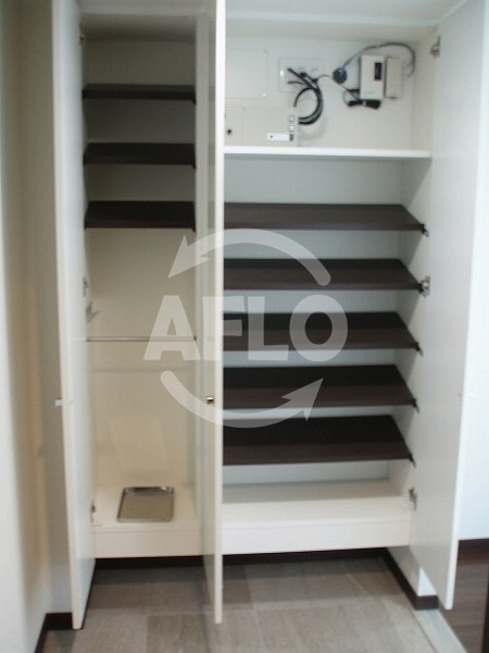 玄関　アステリオ北堀江　ザ・メトロタワー　下駄箱